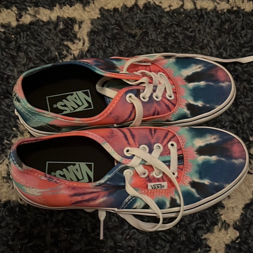 COPY - tie die vans!